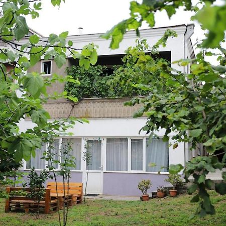 Aparthotel Rioni Kutaisi Ngoại thất bức ảnh