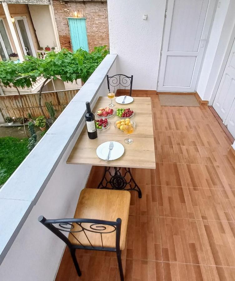 Aparthotel Rioni Kutaisi Ngoại thất bức ảnh