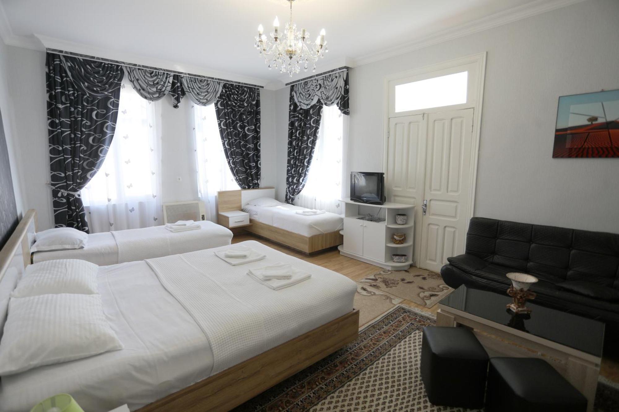 Aparthotel Rioni Kutaisi Ngoại thất bức ảnh